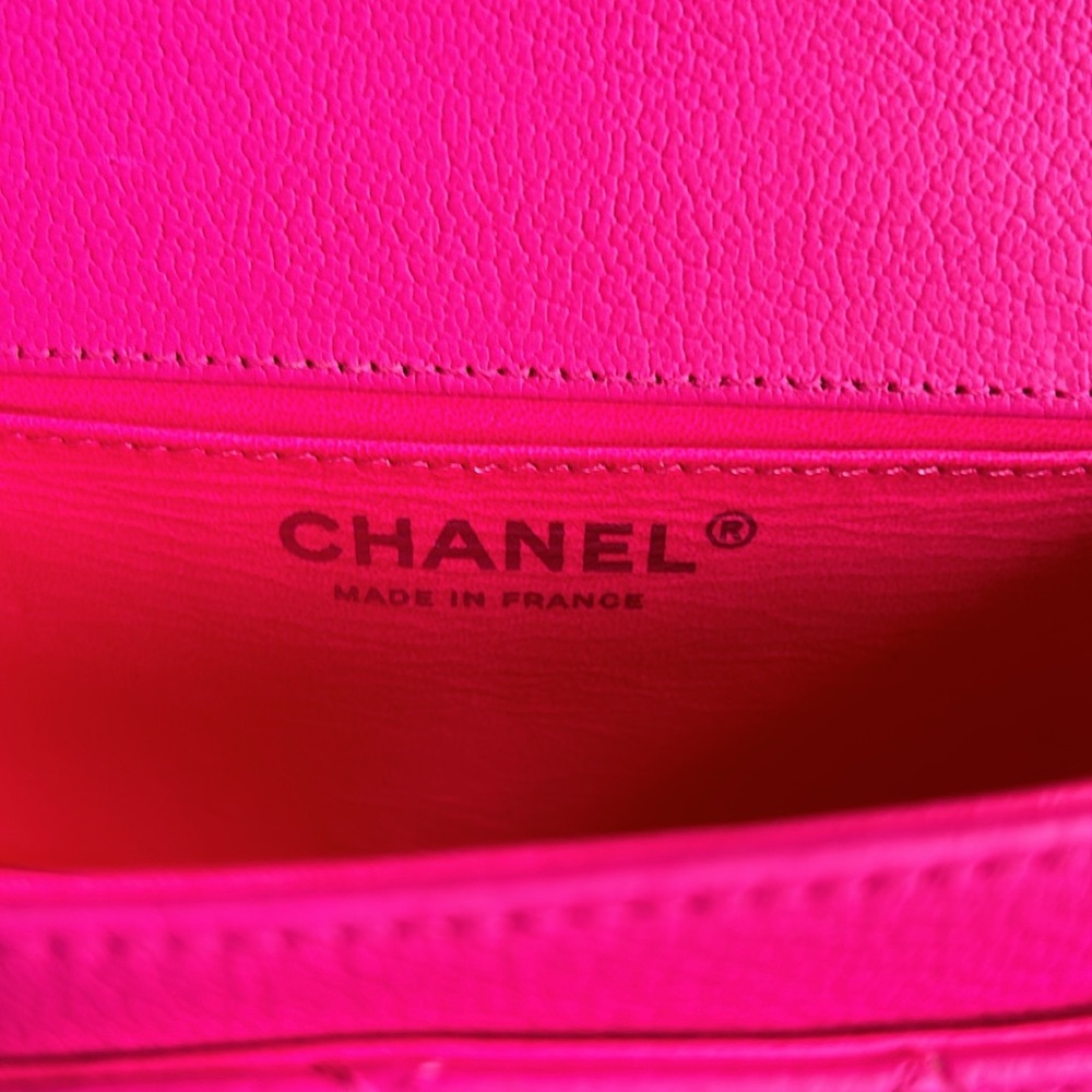 CHANEL Quilted 2.55 Reissue Flap mini Belt Bag Fluorescent Pink - Picture 8 of 11
